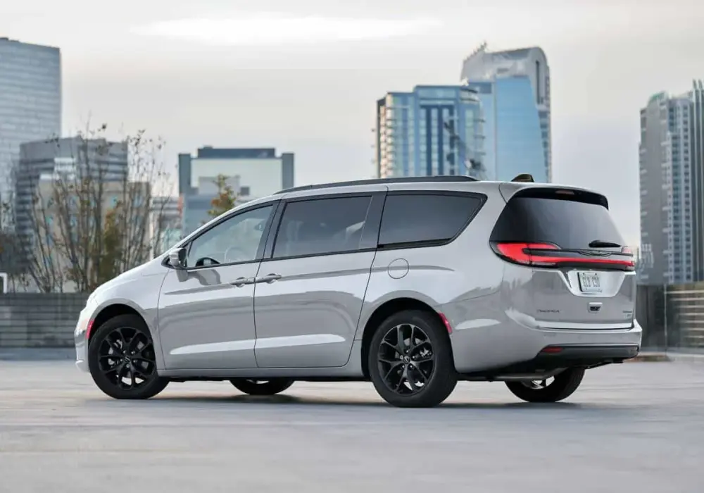 Chrysler Pacifica - minivan, który naprawdę ułatwia życie rodzinie