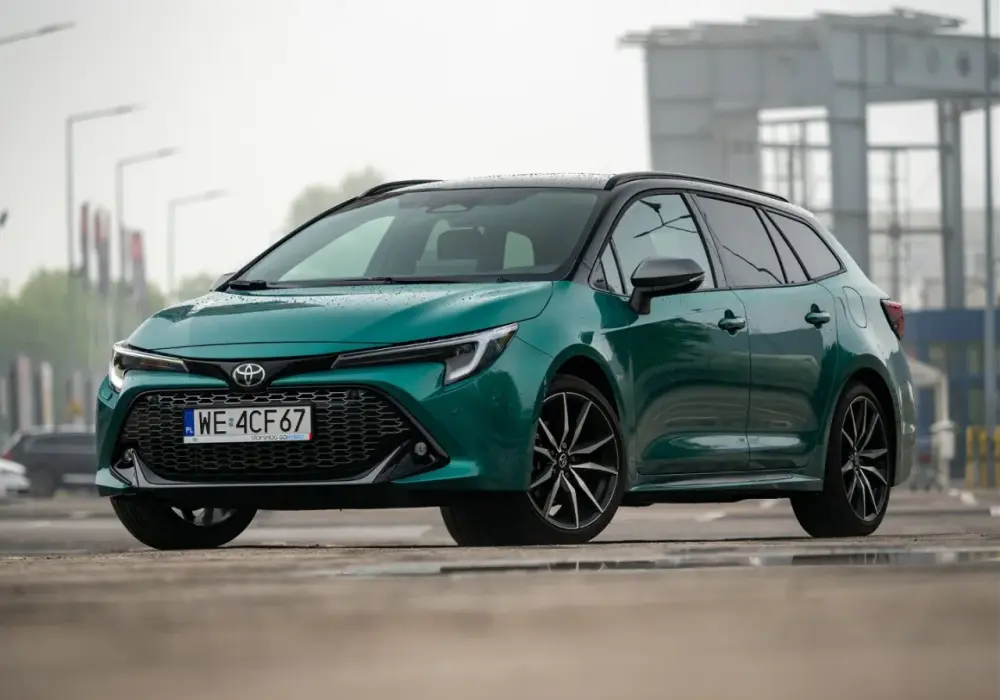 Toyota Corolla GR Sport - Czy warto dopłacić? Test i ceny