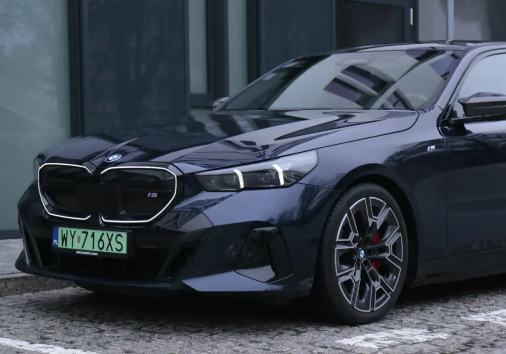 BMW i5 - Czy ta elektryczna limuzyna jest dla Ciebie?