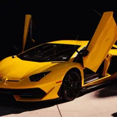 Ile pali Lamborghini? Sprawdź, ile naprawdę kosztuje jazda tym autem