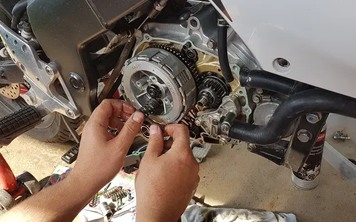 Jak odblokować hondę cbr 125 na wtrysku i zwiększyć jej moc?