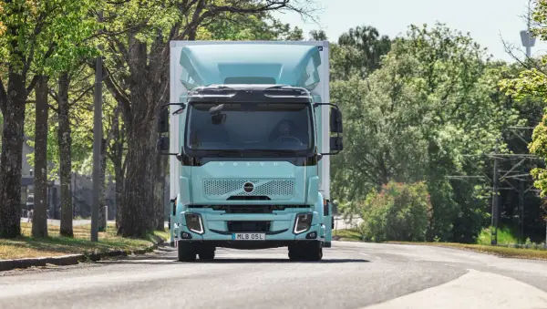 Volvo FL - Diesel czy elektryk? Jak wybrać ciężarówkę do miasta?