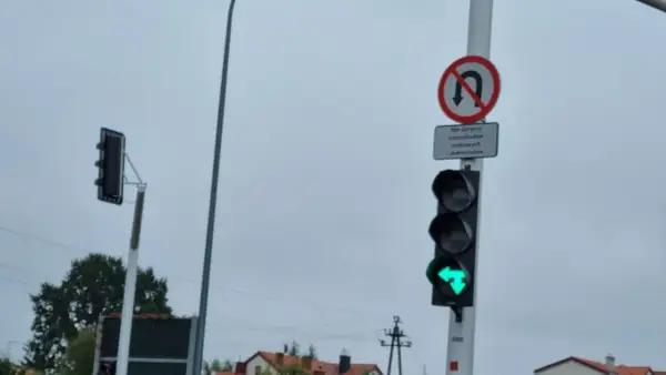 Zakaz zawracania - Co oznacza znak B-23 i jak uniknąć błędów?