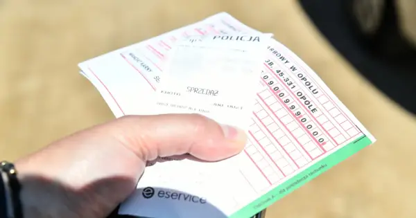 Mandat karny i punkty karne - Jak płacić i kiedy znikną z konta?
